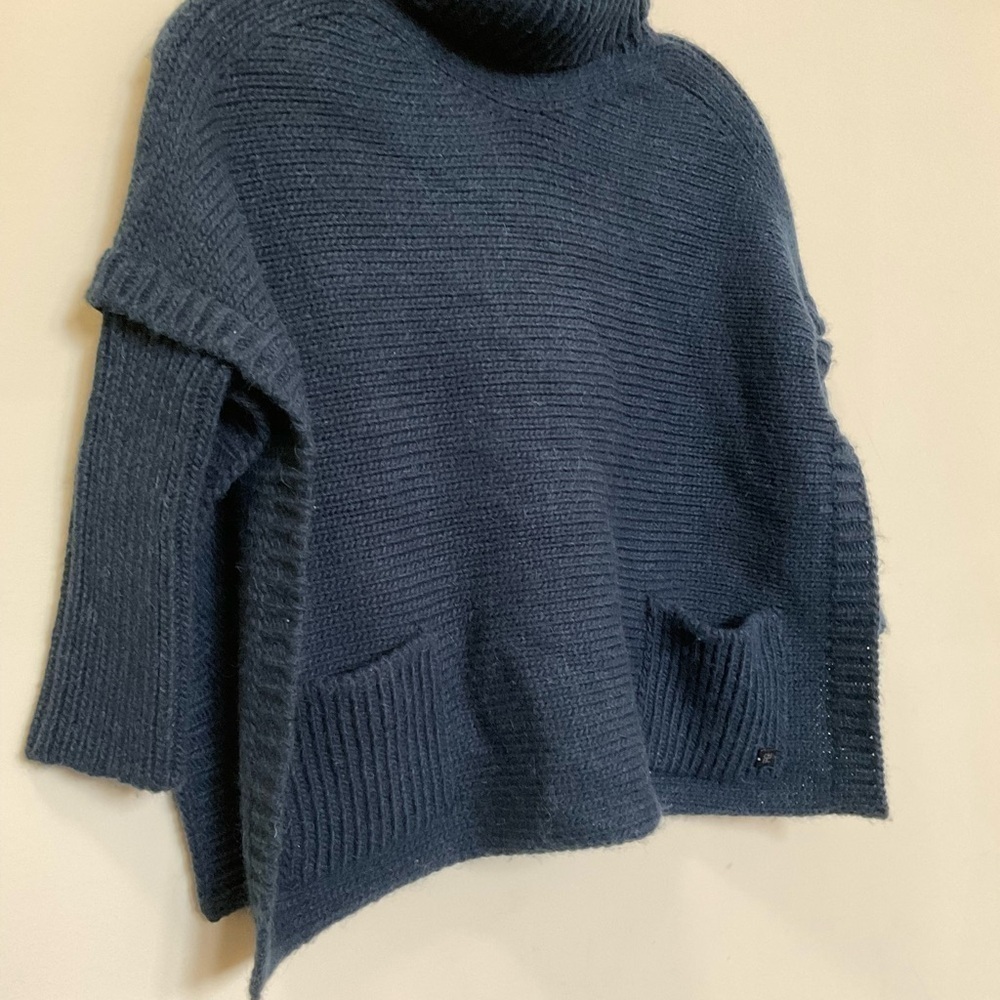 Carolina Herrera Blue Size Small Pullover Turtleneck Poncho Sweater Wool Blend - Picture 3 of 9